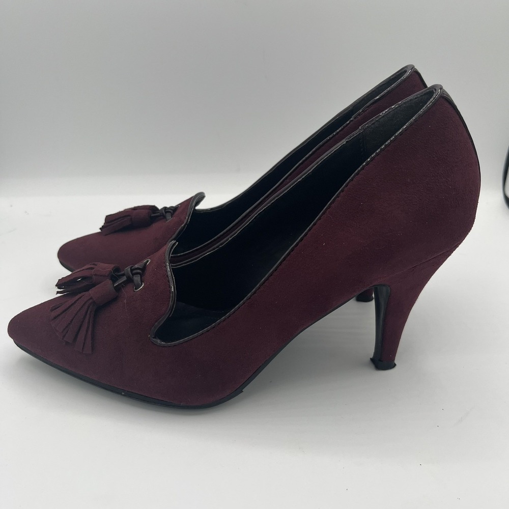 Athena Alexander Women's size 8 Suede Burgundy Pump With Tassel, 3.5" Heel